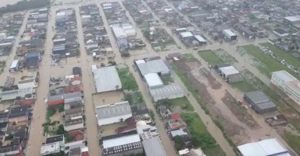 Sobrevoo mostra situação em Itapema, no Litoral Norte — Foto: Corpo de Bombeiros/Divulgação