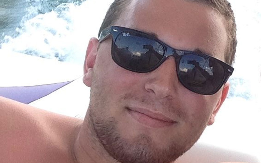 Jake Dunham, de 21 anos, estava no bar com o amigo Blake Dingman, que também morreu — Foto: Reprodução/Facebook/Blake Dingman