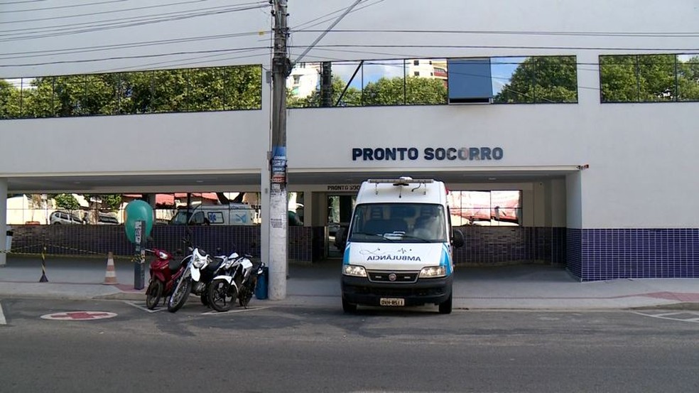 Mulher que foi esfaqueada está internada em um hospital de Linhares — Foto: Reprodução/TV Gazeta