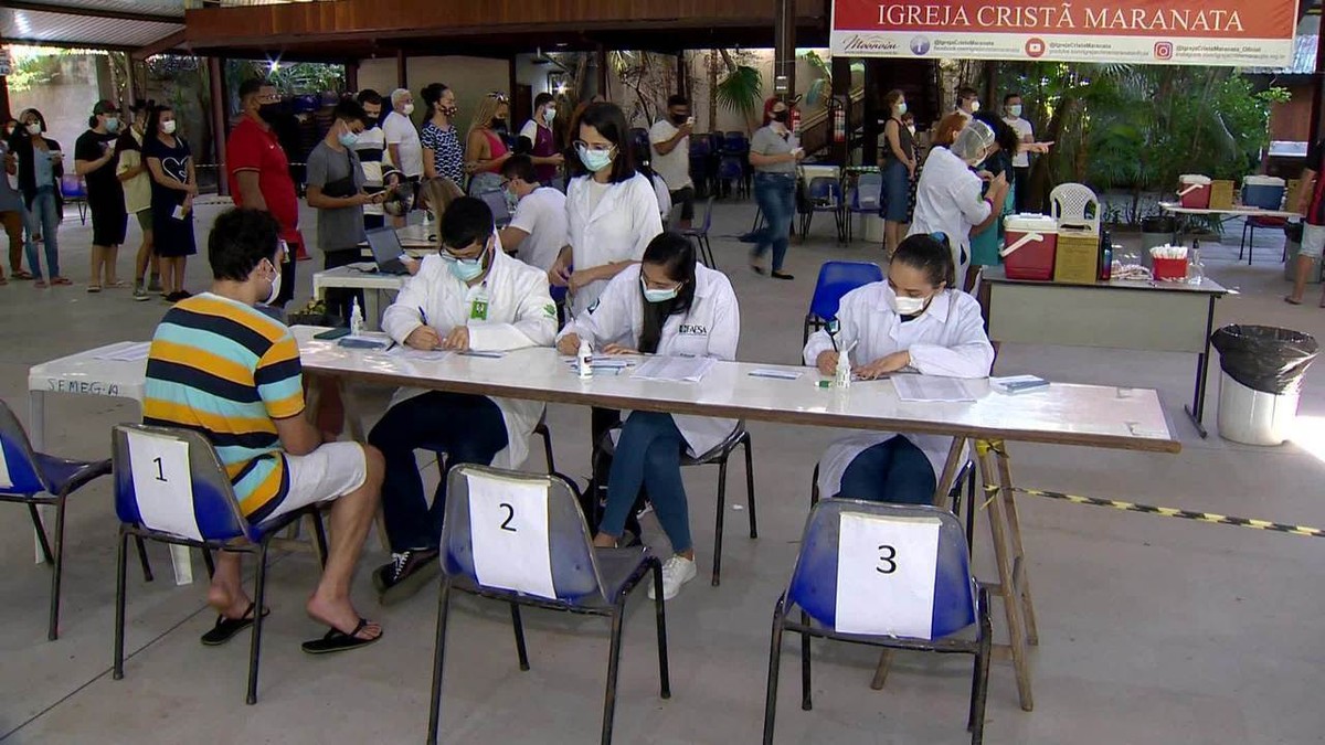 Cidades do ES fazem mutirões para vacinar população com mais de 18 anos Espírito Santo G1