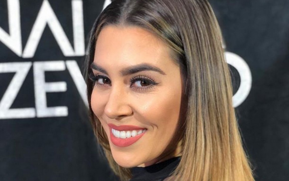 Avisa La Que Eu Cheguei Naiara Azevedo Naiara Azevedo Promete Surpresa Para Este Sabado No Aparecida E