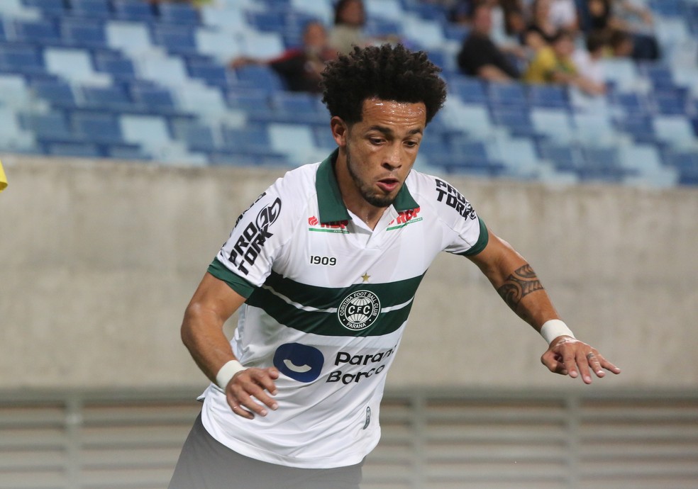 Rafinha Passa Por Cirurgia No Tornozelo E Inicia Tratamento Medico No Coritiba Coritiba Ge