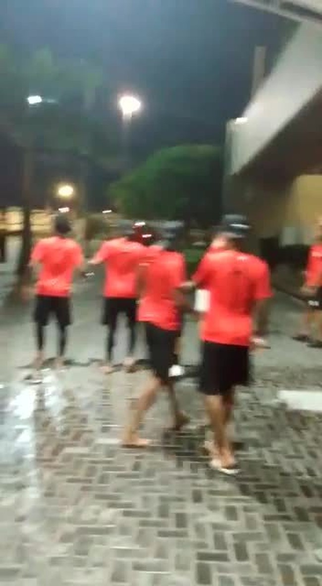 Jogadores do Campinense reagem depois que torcedores do América-RN depredam ônibus do club