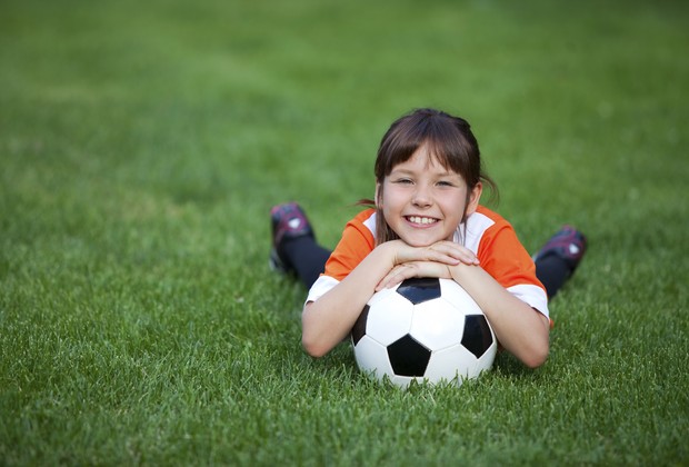 esporte; futebol; bola; criança; menino (Foto: Thinkstock)