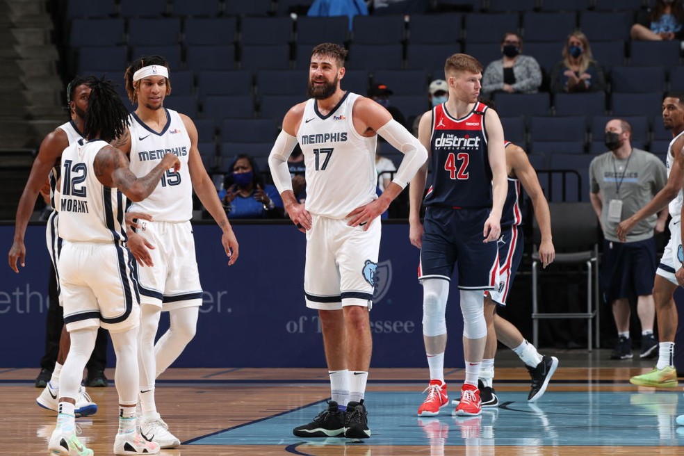 Memphis Grizzlies dominou o quarto final — Foto: Joe Murphy/NBAE