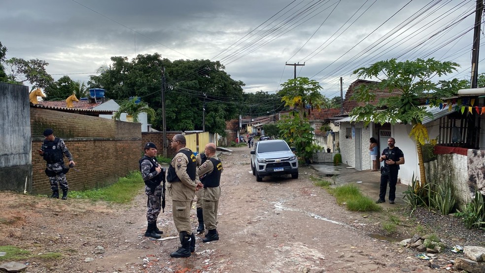 Operação Tornado aconteceu no local chamado Rua da Poeira, em Mangabeira — Foto: Antonio Vieira/TV Cabo Branco