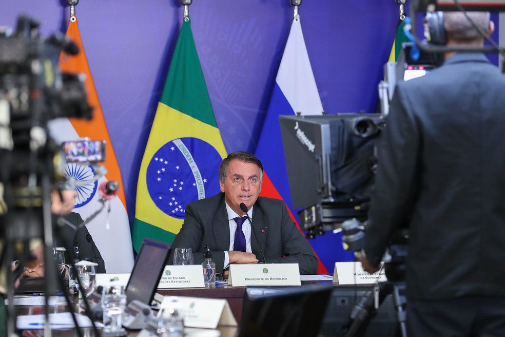 Em reunião do Brics, Bolsonaro diz que parceria com a China é essencial para a gestão adequada da pandemia