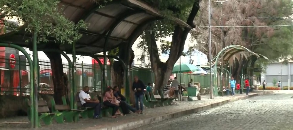 Motoristas e cobradores de ônibus fazem segundo dia de greve em Teresina — Foto: TV Clube