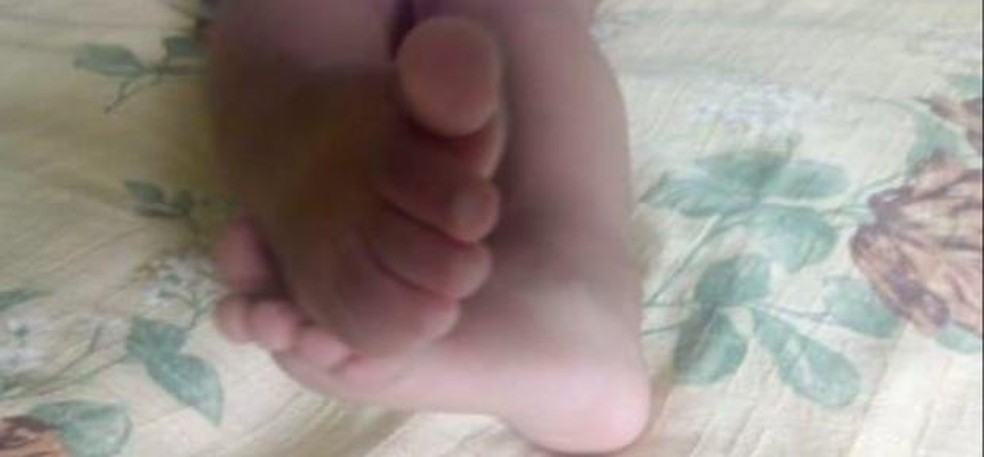 Rapaz pedia foto da criança para a mãe dela — Foto: Reprodução