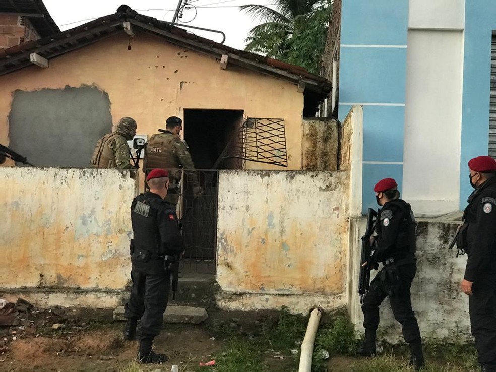 Segunda fase da Operação Flashback prendeu um homem em Santa Rita, na Paraíba, nesta terça-feira (28) — Foto: Divulgação/PMPB