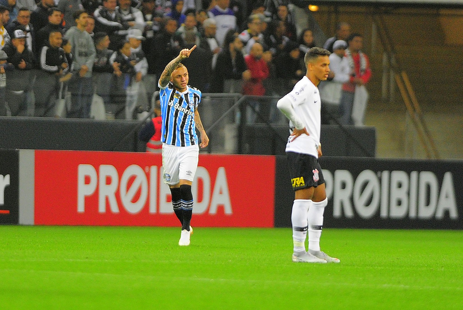 Atuações: Everton comanda vitória do Grêmio, com Luan e Kannemann como destaques