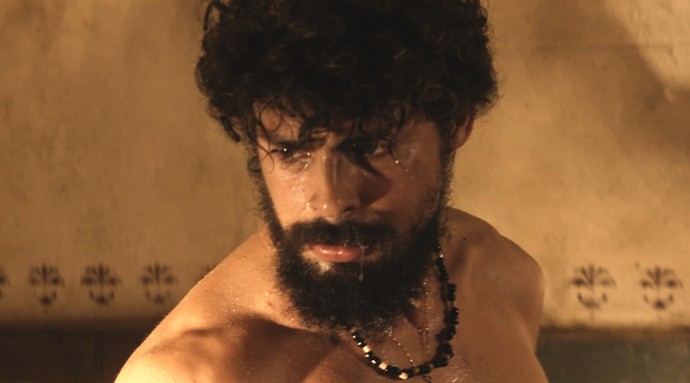 Cauã Reymond exibirá barba farta na pele de Omar, um dos gêmeos  (Foto: TV Globo)