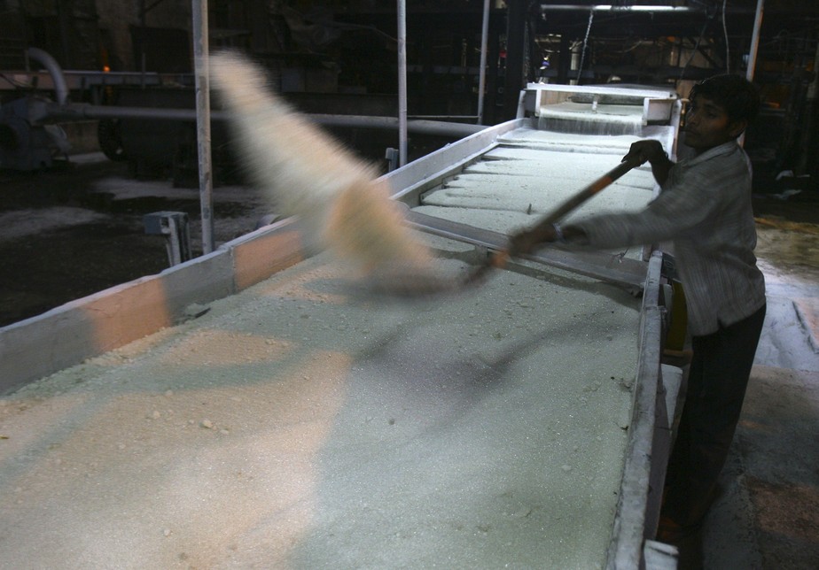 Usina de açúcar em Morinda, Índia. Pespectivas para a produção do país influecniaram as decisões dos operadores do mercado de açúcar