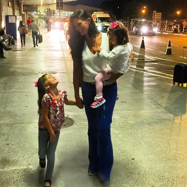 Daniella Sarahyba passeia com as filhas (Foto: Reprodução/Instagram)