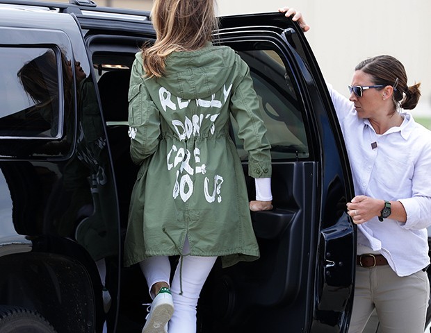 A jaqueta Zara de Melania Trump (Foto: Getty Images)