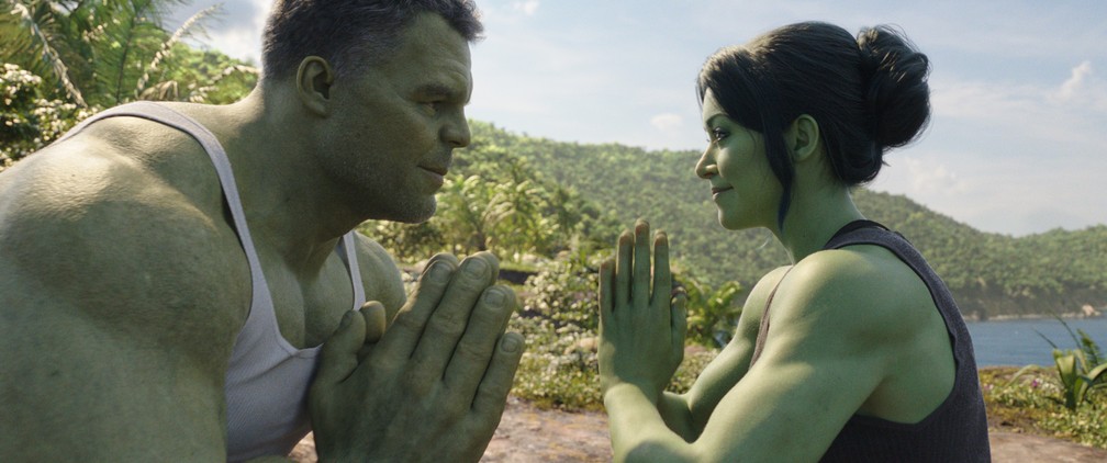 Mark Ruffalo e Tatiana Maslany em cena de 'Mulher-Hulk: Defensora de heróis' — Foto: Divulgação