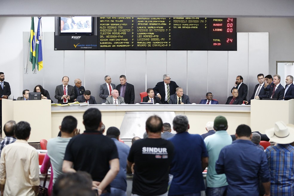 Deputados votaram orçamento nesta quarta-feira, 13 (Foto: ALE-RO/Divulgação)