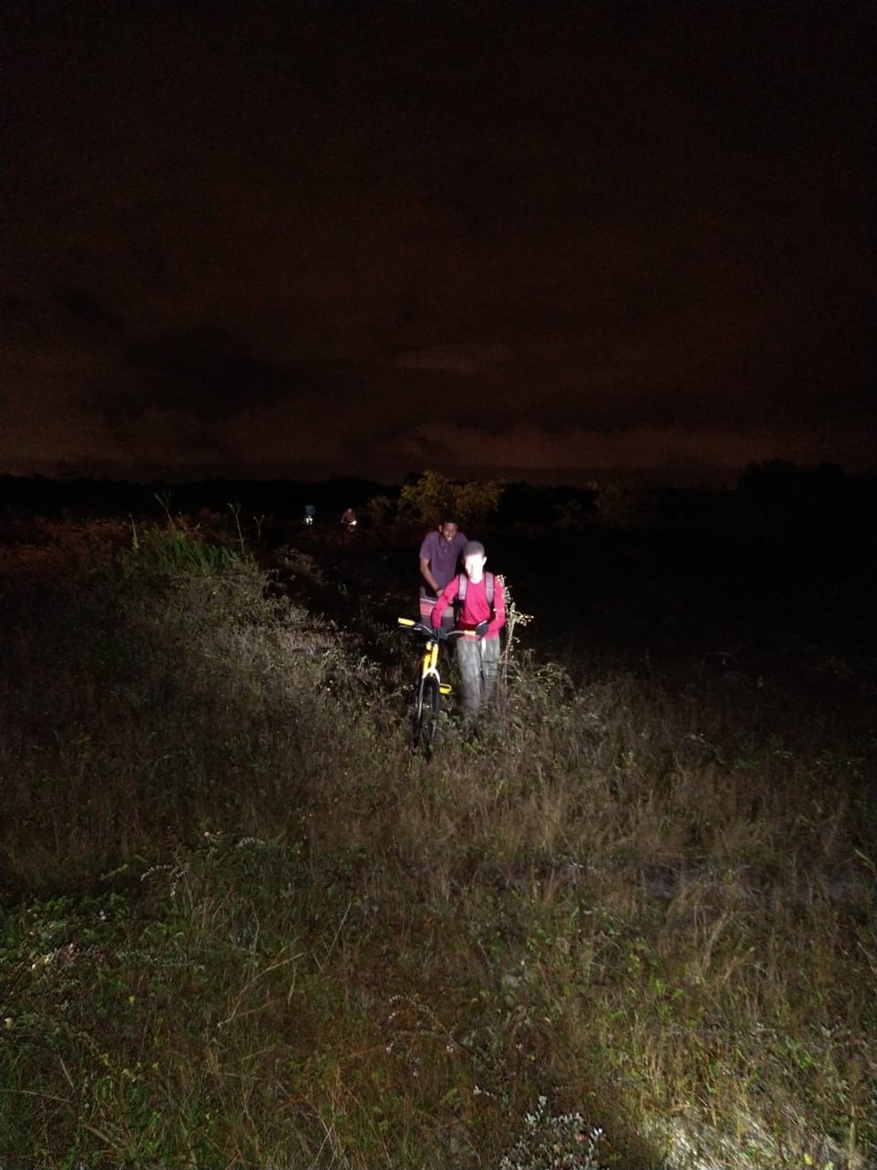 Jovens foram gravar vídeo na Caverna da Onça, na zona rural de Santa Rita, na PB — Foto: Anderson Pereira/Corpo de Bombeiros da Paraíba