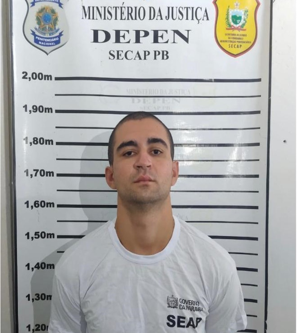 Eduardo Ferreira dos Santos, conhecido como Dudu da Morte, era membro da facção “Okaida”, preso por homicídio e porte de arma,  — Foto: Polícia Civil/Divulgação