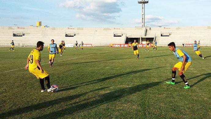 Treino do Treze no Estádio Amigão (Foto: Nelsina Vitorino / Jornal da Paraíba)