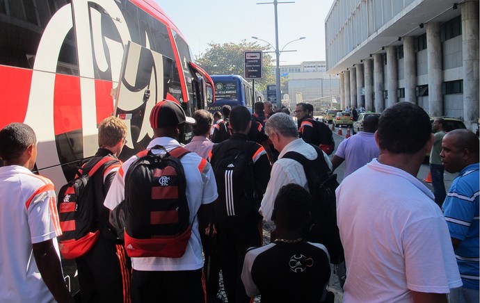 desembarque flamengo (Foto: Thales Soares) desembarque flamengo (Foto: Thales Soares)