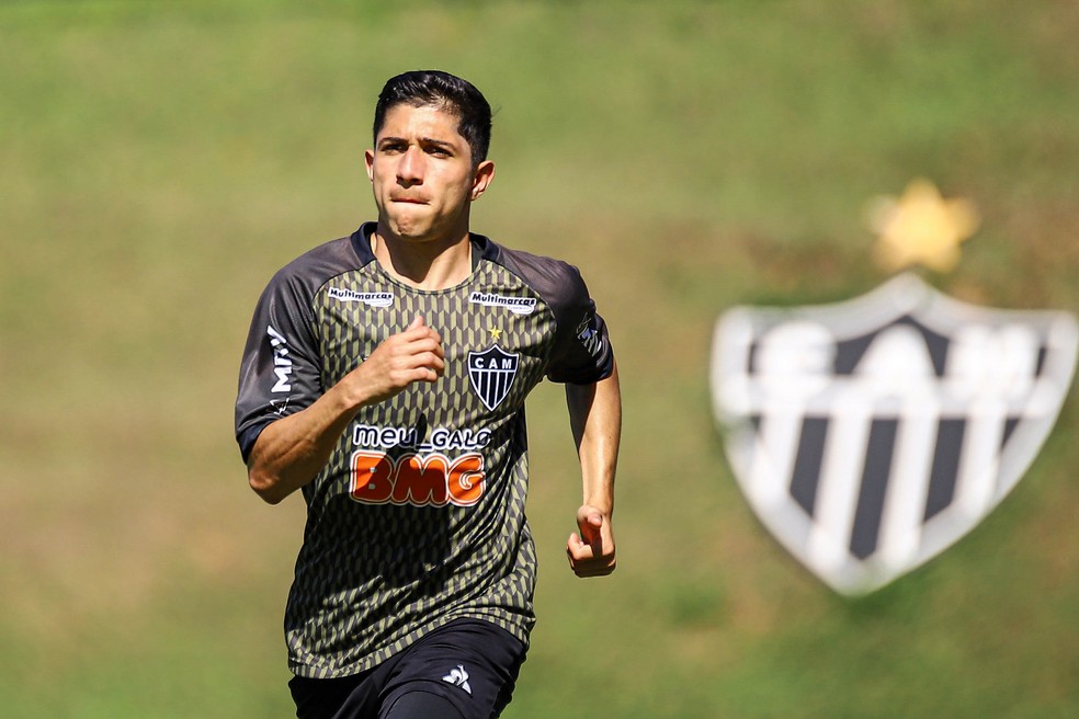Em Alta Nos Treinos Savarino Tem Idioma Da Comissao Do Atletico Mg Como Atalho Facilita Muito Atletico Mg Ge