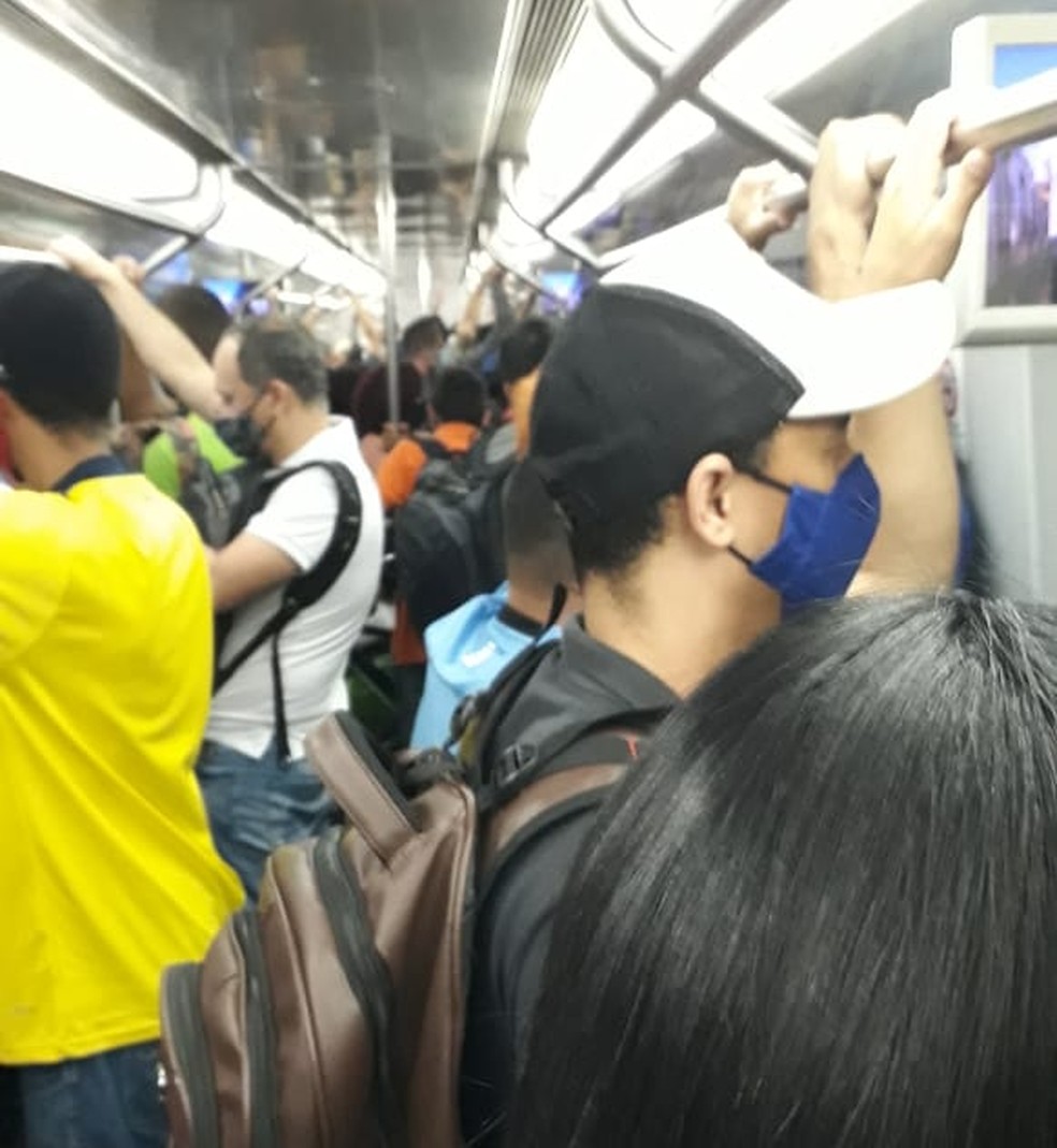 Passageiros do Metrô enfrentam aglomeração no DF — Foto: Arquivo pessoal
