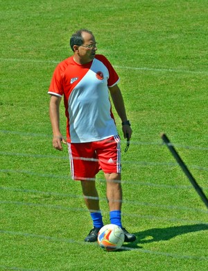 Luiz Carlos Barbieri, treinador do Tricordiano (Foto: Régis Melo)