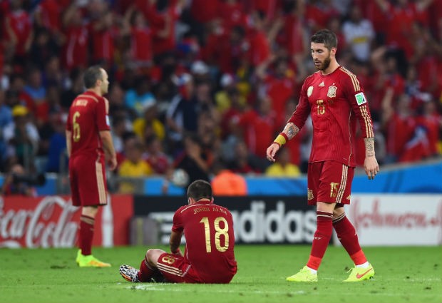 Desolação espanhola foi cena comum nesta Copa do Mundo (Foto: Getty Images)