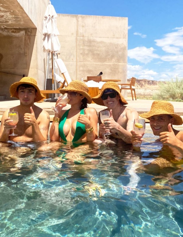 Kylie Jenner e amigos (Foto: Reprodução/Instagram)