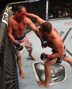 Cain Velasquez x Junior cigano Dos Santos ufc 166 (Foto: Getty Images)