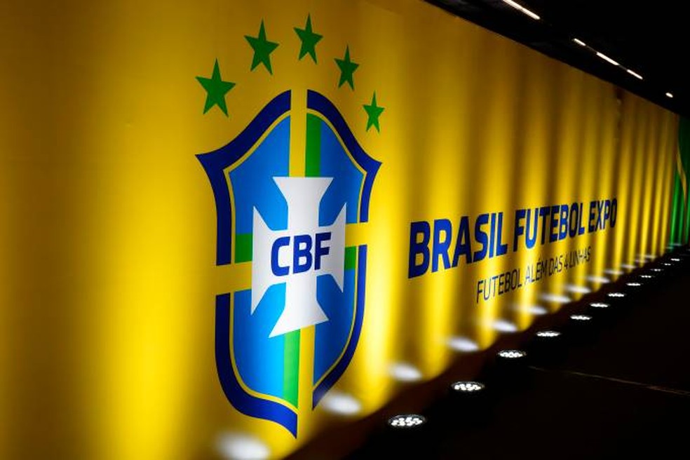 CBF encaminha novo técnico e esquece de vez Renato Portaluppi