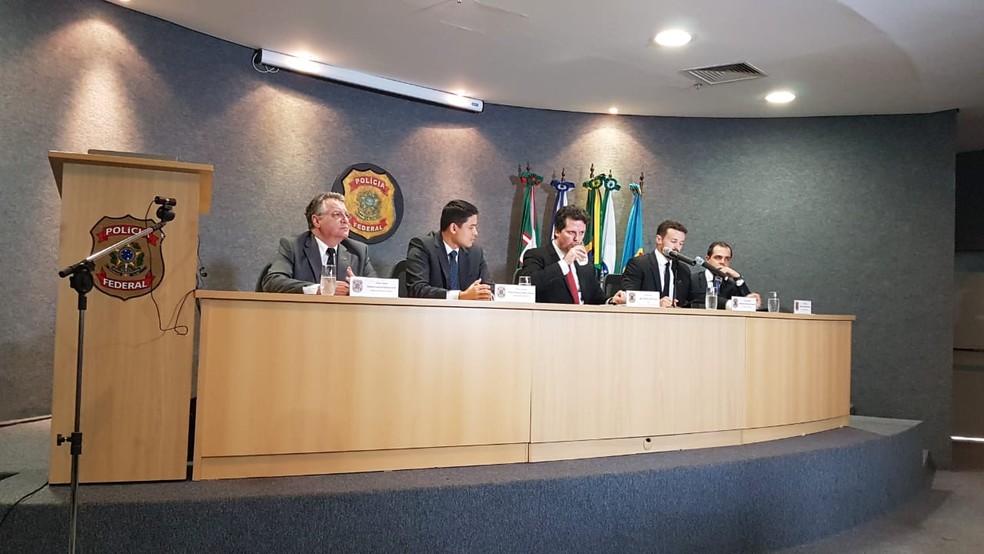 Durante a coletiva, Pozzobon criticou a Lei da Repatriação de Recursos (Foto: Alana Fonseca/G1 PR)