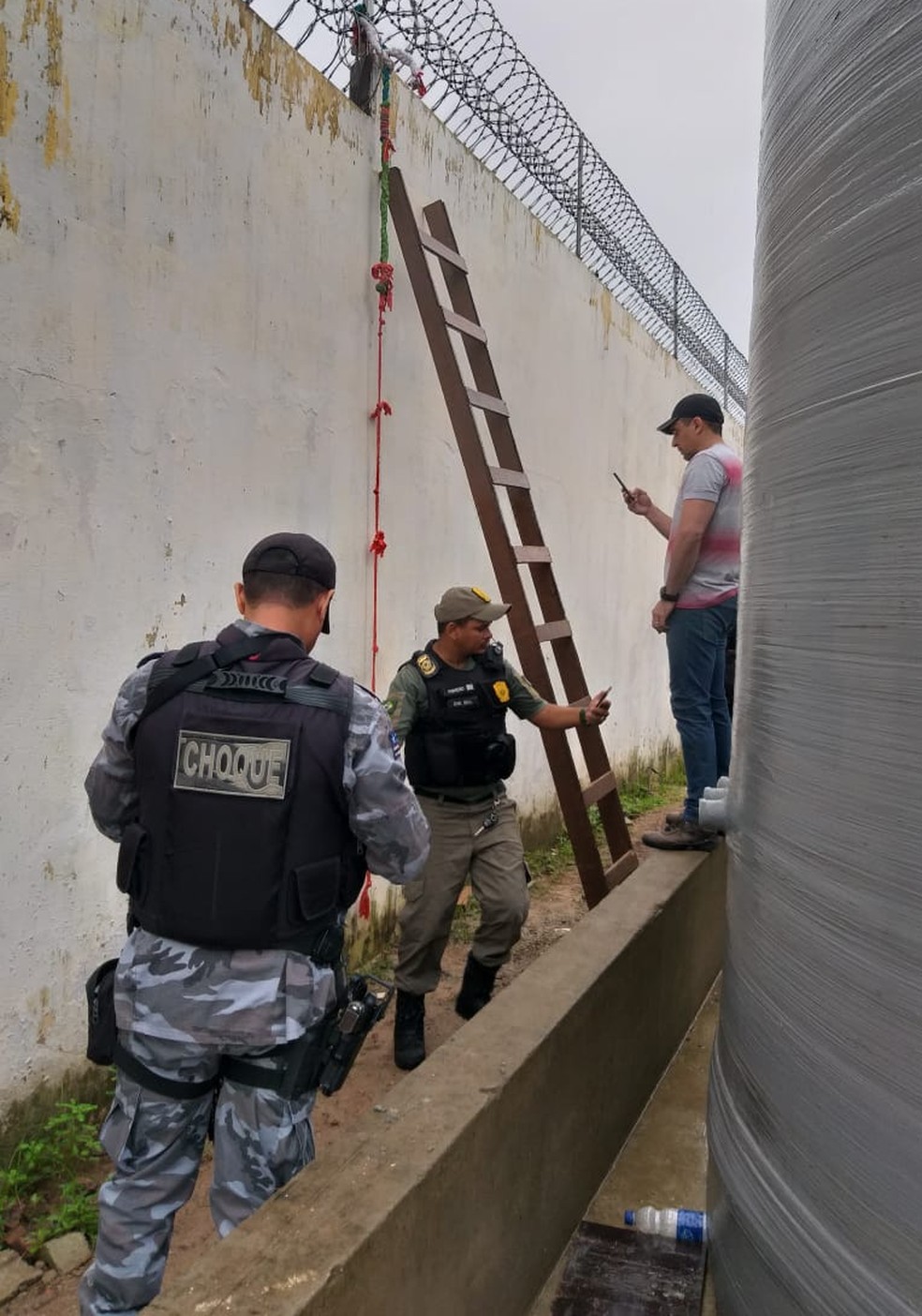 Escada utilizada pelos detentos na fuga do CDP de Pedrinhas â€” Foto: DivulgaÃ§Ã£o
