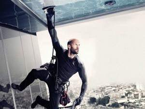 G1 - 'Assassino a Preço Fixo 2' aposta em ação e fugas com Jason Statham -  notícias em Cinema
