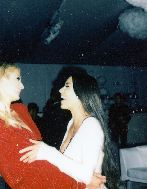 Kim Kardashian e Paris Hilton (Foto: Reprodução Instagram)