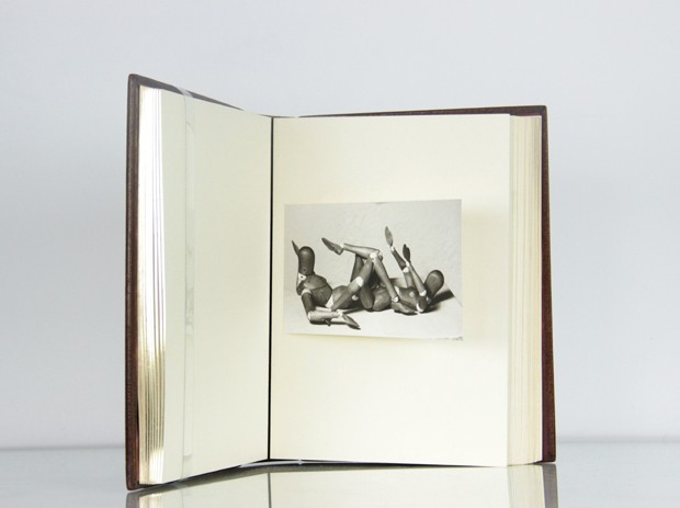 Fotolivro com obras de Man Ray da Fólio Livraria (Foto: Divulgação)
