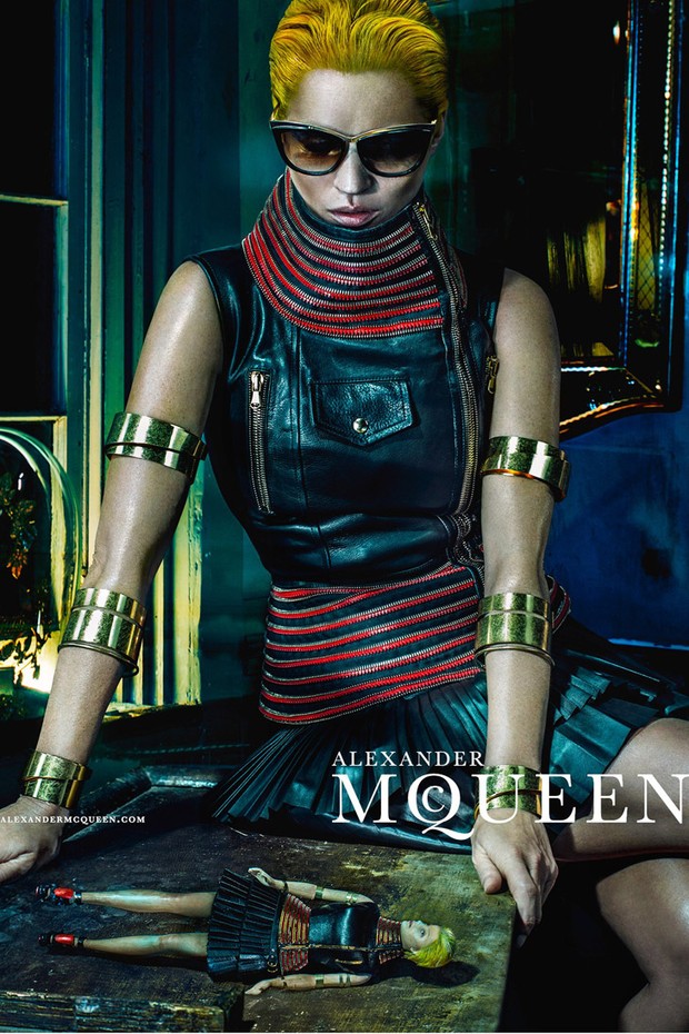 Kate Moss para McQueen (Foto: Divulgação)