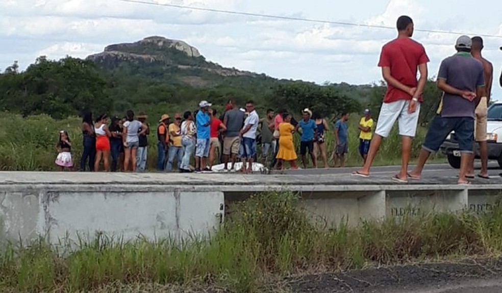 Homem morre aps ser atropelado por carro a caminho de cavalgada na Bahia — Foto: Reproduo/Redes Sociais