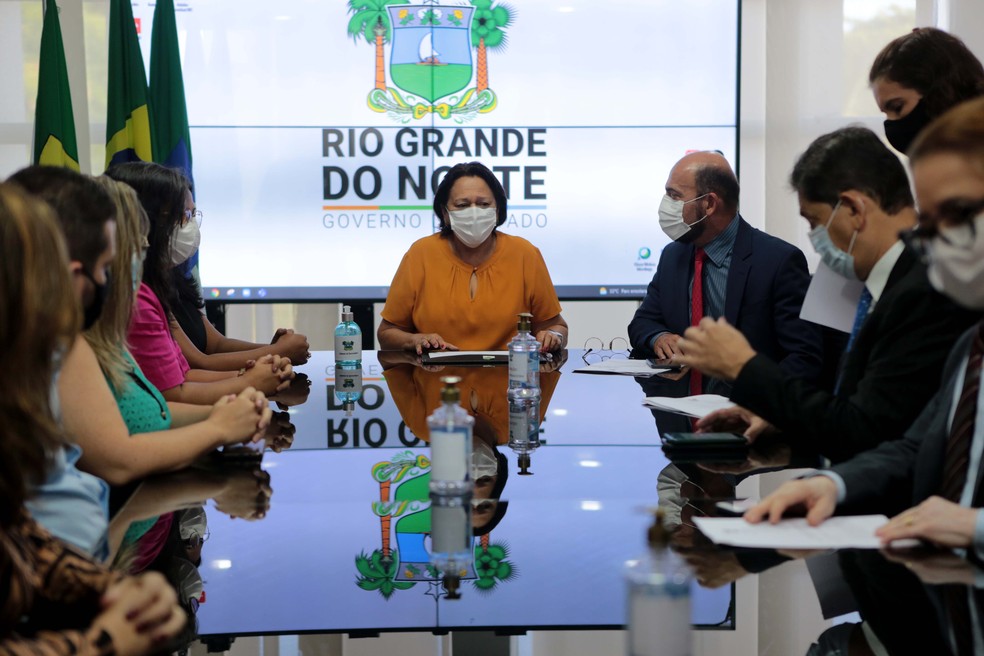 Governadora do RN se reúne com representantes da Polícia Civil — Foto: Sandro Menezes