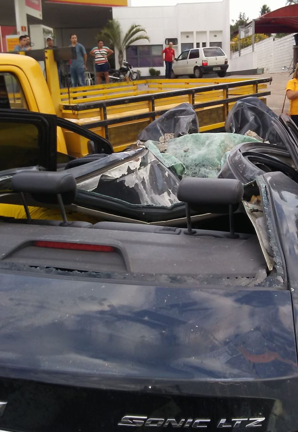 Motorista não sofreu fraturas, segundo o hospital de Nova Odessa — Foto: Reprodução/EPTV