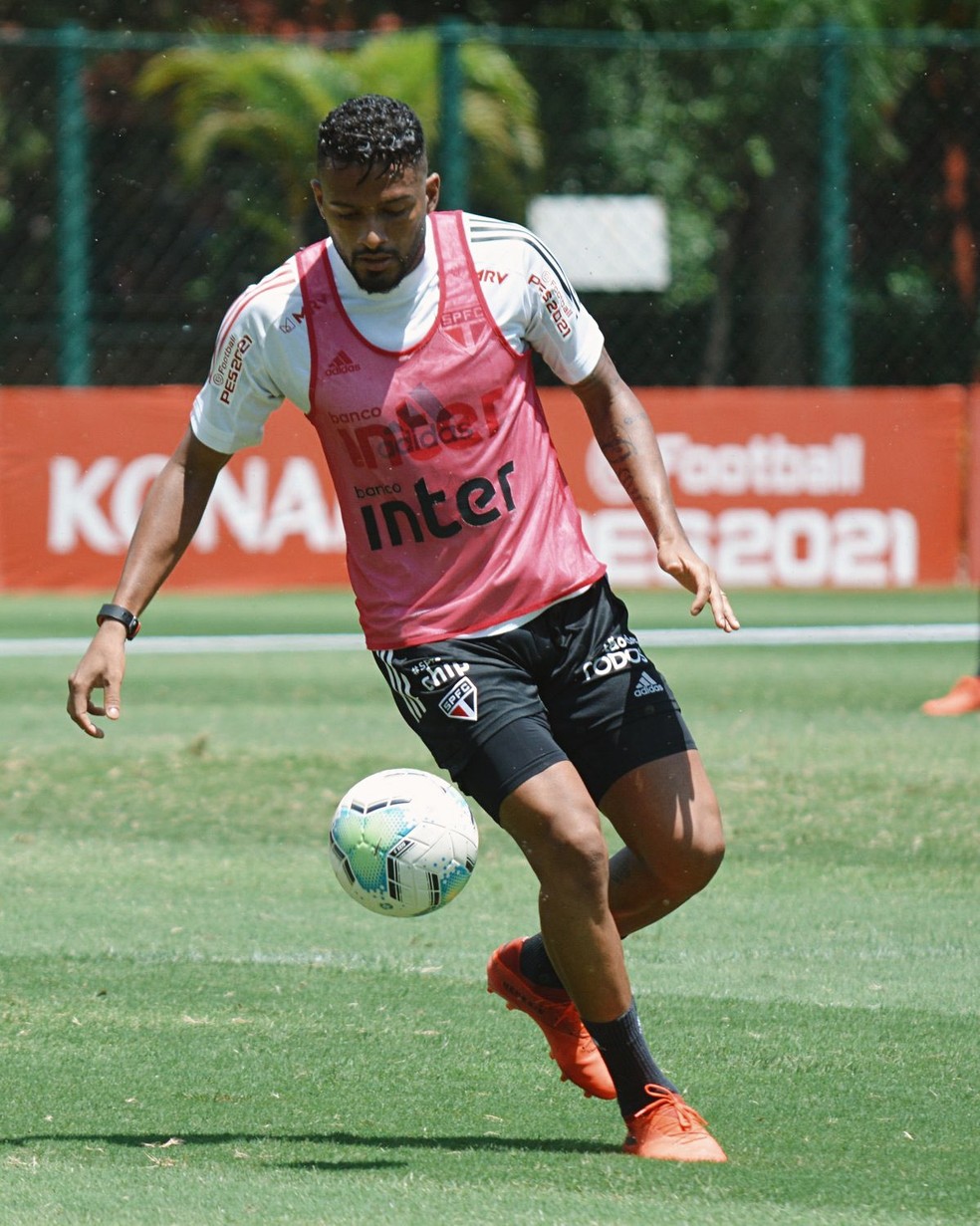 Reinaldo deve voltar ao time contra o Bragantino — Foto: Reprodução/Twitter