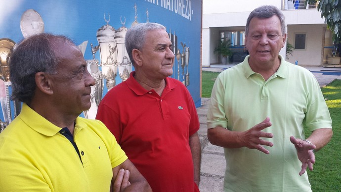 Dirceu Lopes, Palhinha e Raul lembraram com saudade do amigo Roberto Batata (Foto: Marco Antônio Astoni)