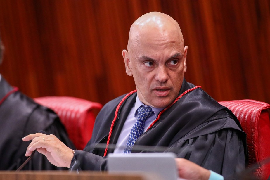 Moraes nega pedido do PL para invalidar votos e aplica multa de R$ 22,9 milhões