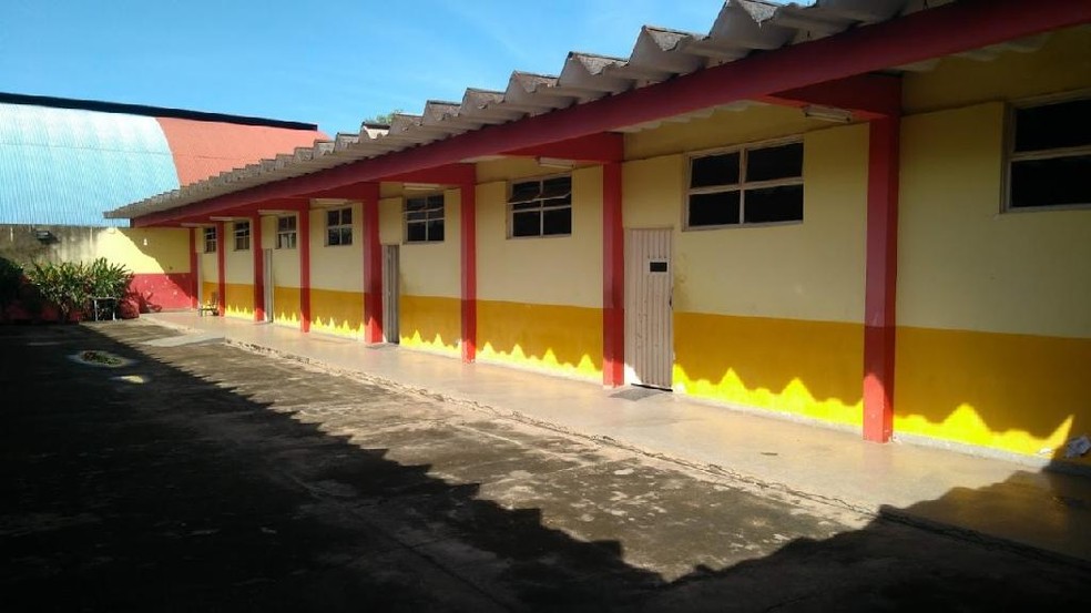 Escola Estadual Licínio Monteiro, em Várzea Grande (MT), tem 48 anos de existência — Foto: Secom/MT