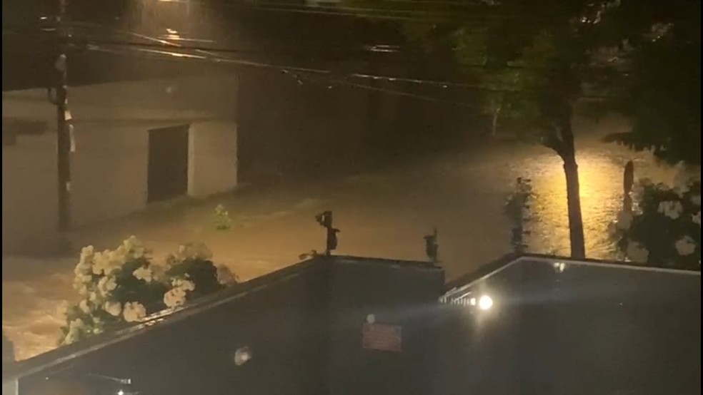 Chuva na véspera de ano novo foi a maior já registrada em Teresina, diz climatologista — Foto: Redes sociais