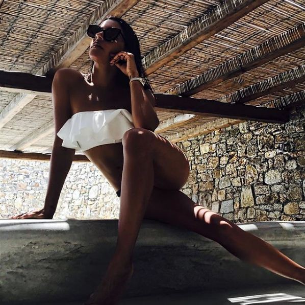 Marina Morena volta a exibir suas curvas explosivas em Mykonos  (Foto: Reprodução/Instagram)