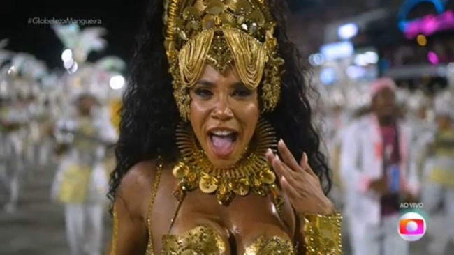 Rainha de bateria da Mangueira, Evelyn Bastos representa 'Os Encantos de Oxum'