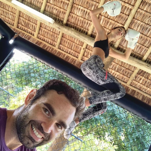 Bruna Marquezine pega pesado em treino (Foto: Reprodução/Instagram)