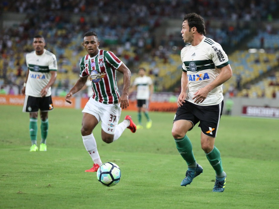 Kleber volta ao Coritiba e inferniza Flu: "Mostrou o que ...
